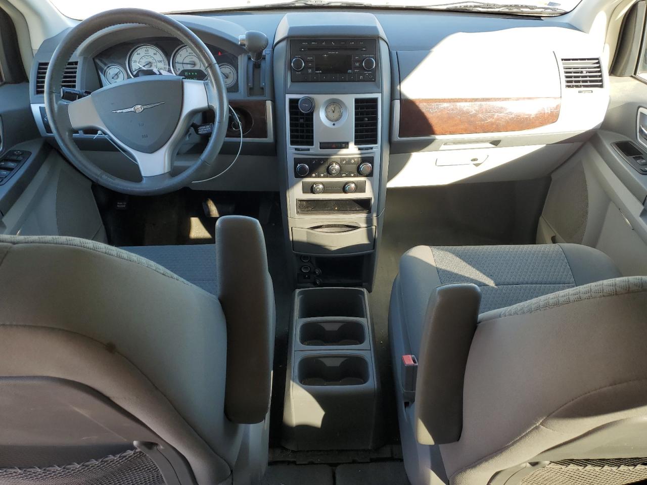 2010 Chrysler Town & Country Touring VIN: 2A4RR5D17AR260460 Lot: 90523245