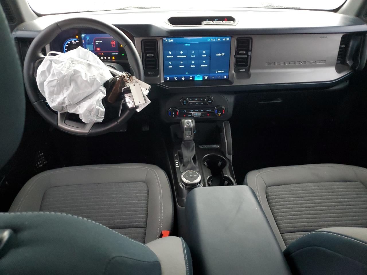 2022 Ford Bronco Base VIN: 1FMDE5BH8NLB16390 Lot: 90008635