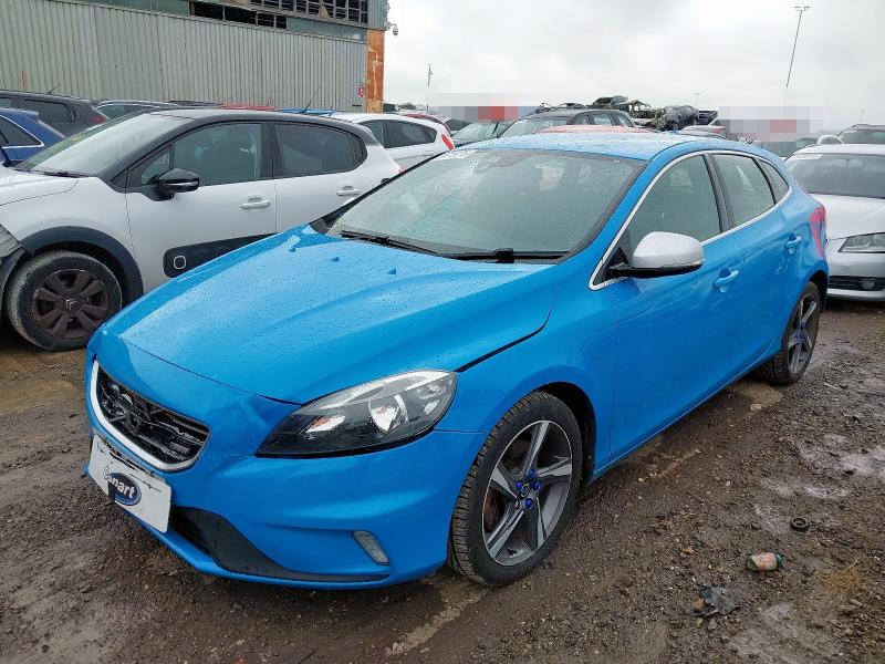 VOLVO V40 R-DESI 2015