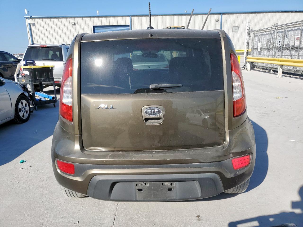 2012 Kia Soul + VIN: KNDJT2A69C7424086 Lot: 86515135