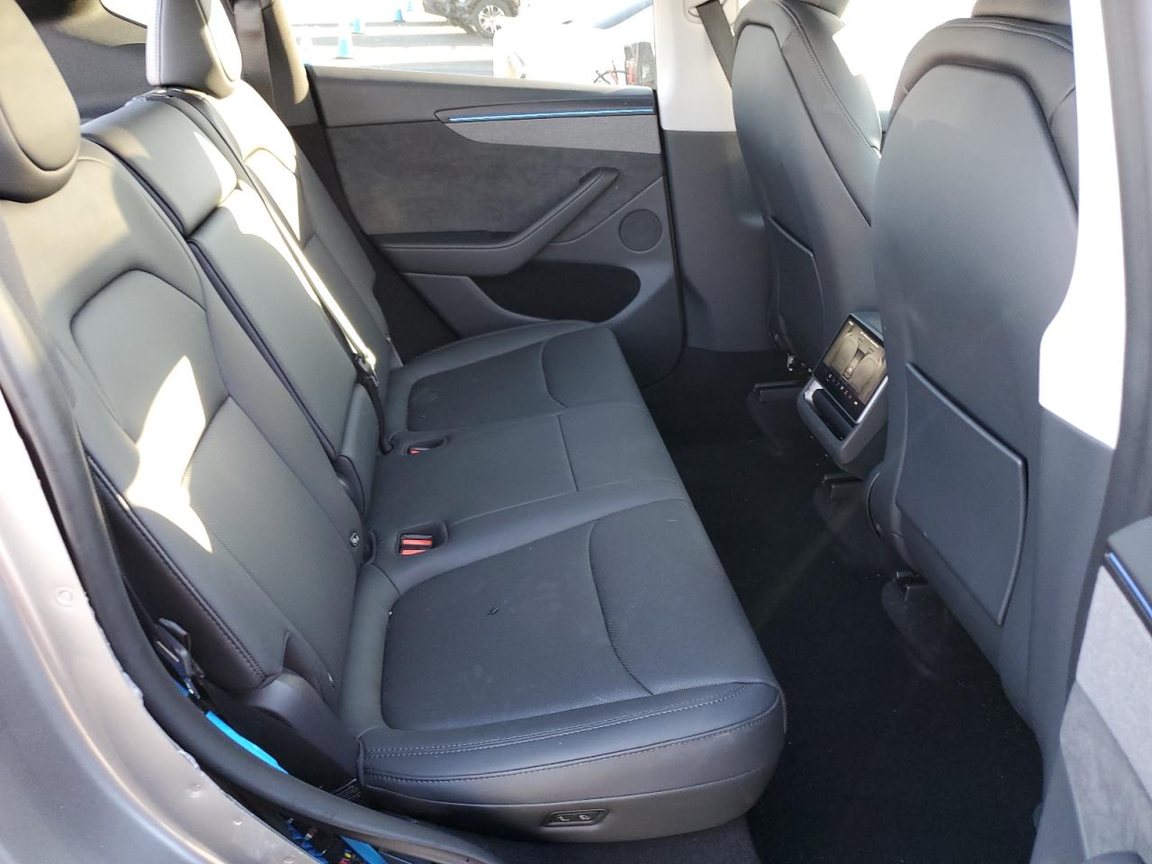 2026 Tesla Model Y VIN: 7SAYGDED6TF388913 Lot: 86661455