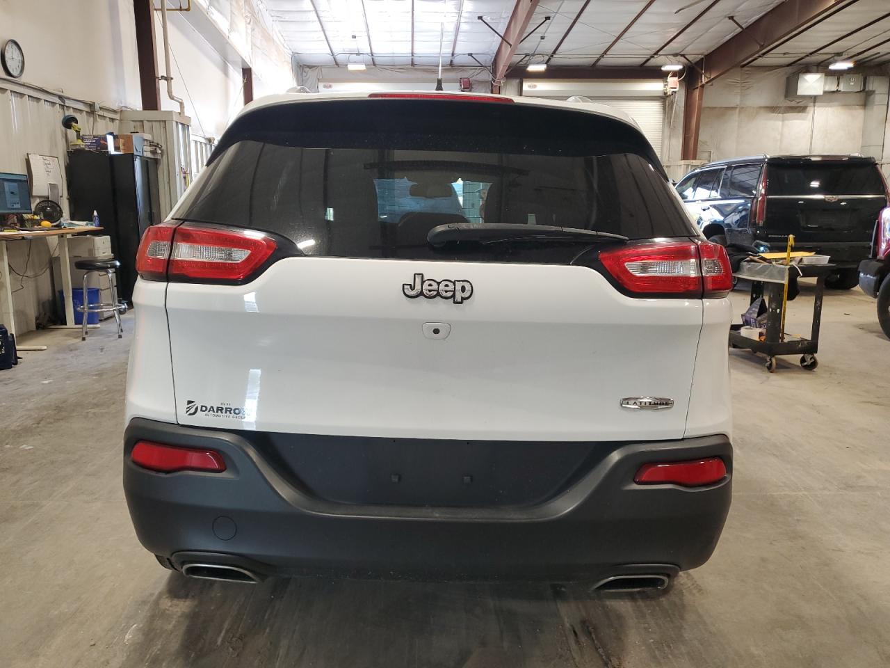 2015 Jeep Cherokee Latitude VIN: 1C4PJLCS2FW690804 Lot: 82584545