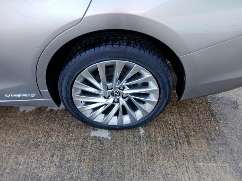 2020 LEXUS ES 300H 2.5 TAKUMI 4DR CVT