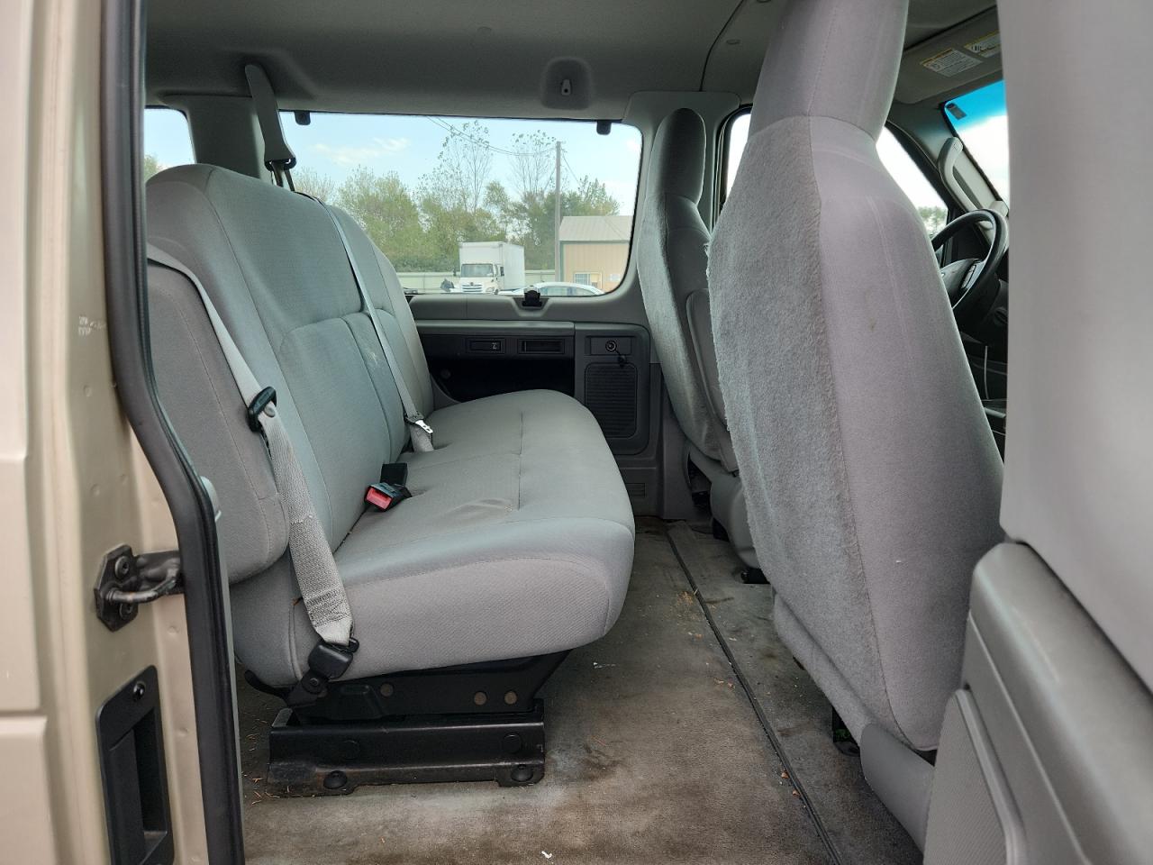 2011 Ford Econoline E350 Super Duty Wagon VIN: 1FBNE3BL4BDA78880 Lot: 85368055