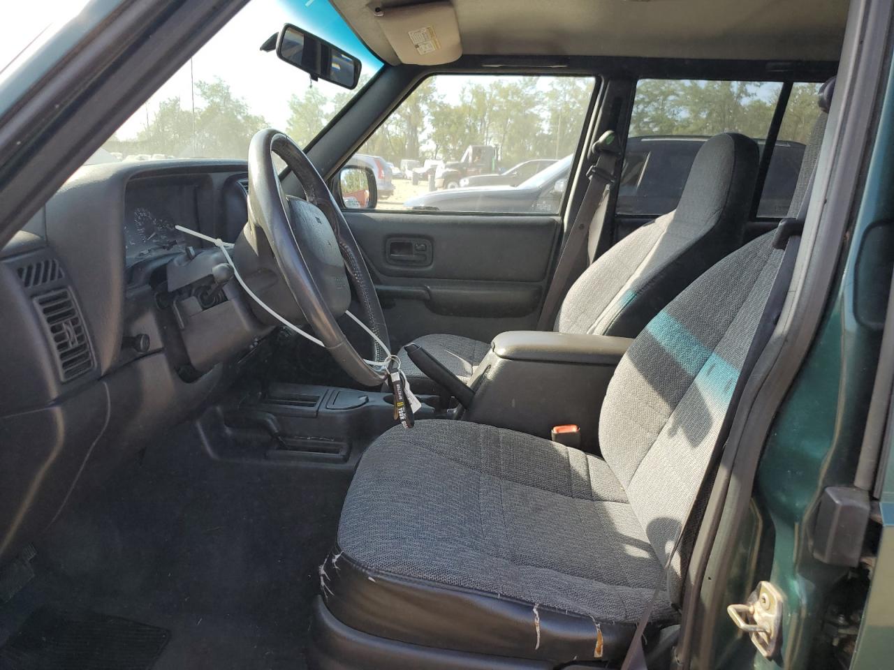 2000 Jeep Cherokee Sport VIN: 1J4FF48S4YL181999 Lot: 84774735