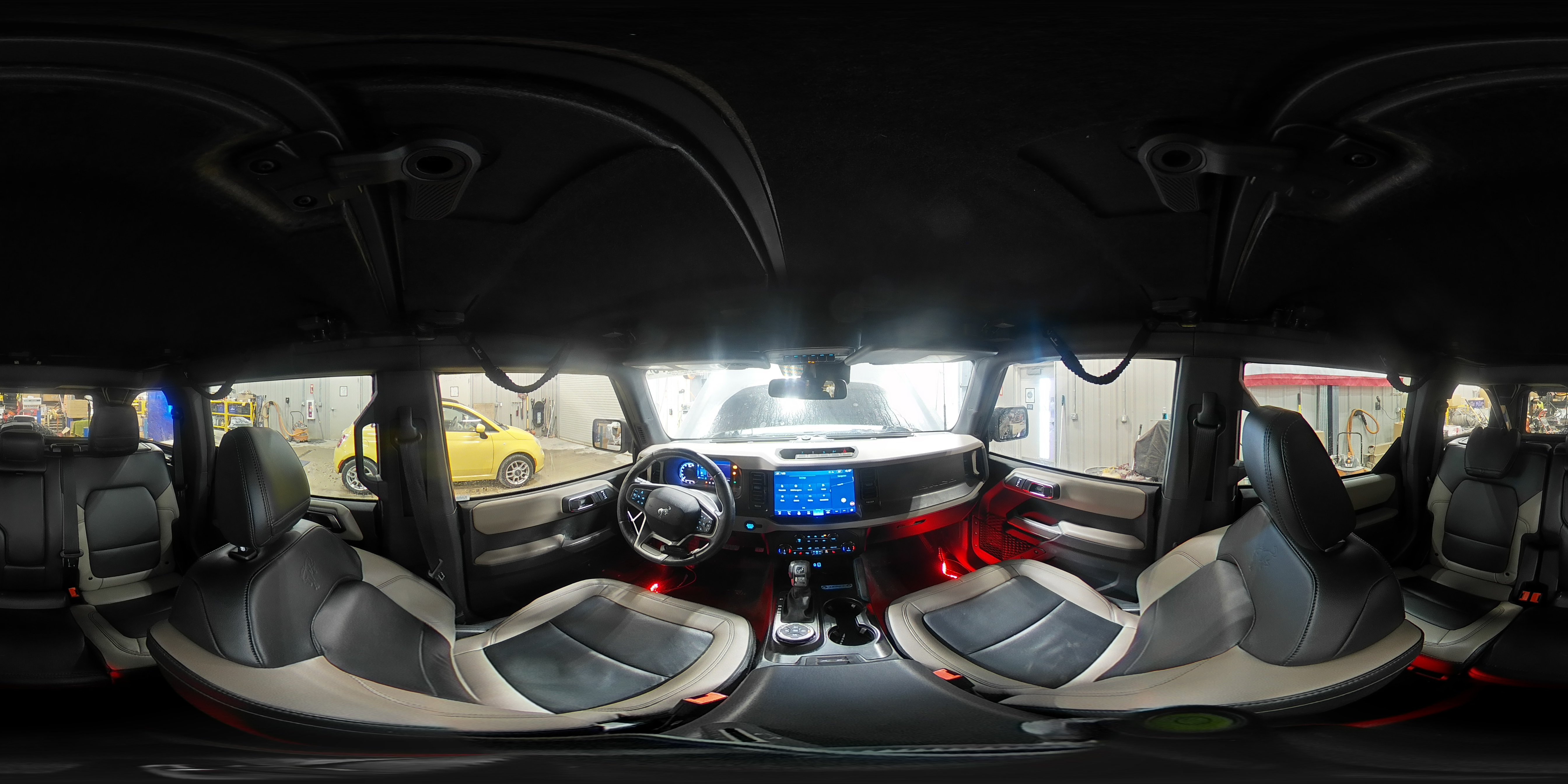 2022 Ford Bronco Base VIN: 1FMEE5DP5NLB82310 Lot: 84939275