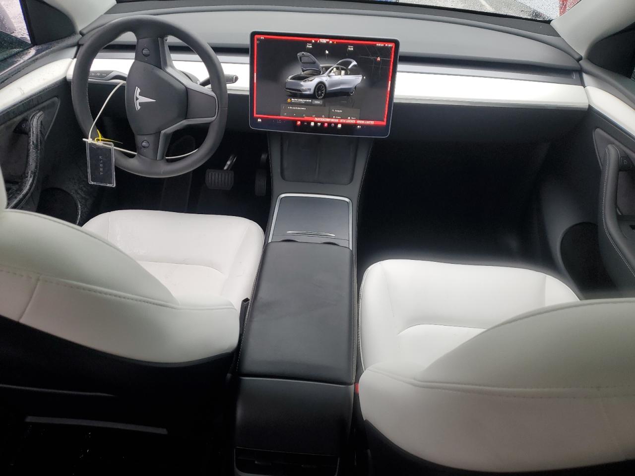 2024 Tesla Model Y VIN: 7SAYGDEE5RF195508 Lot: 85880625