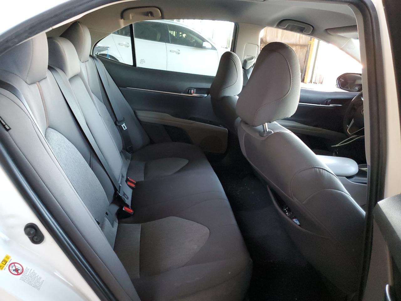 2018 Toyota Camry L VIN: 4T1B11HK3JU094768 Lot: 82007645