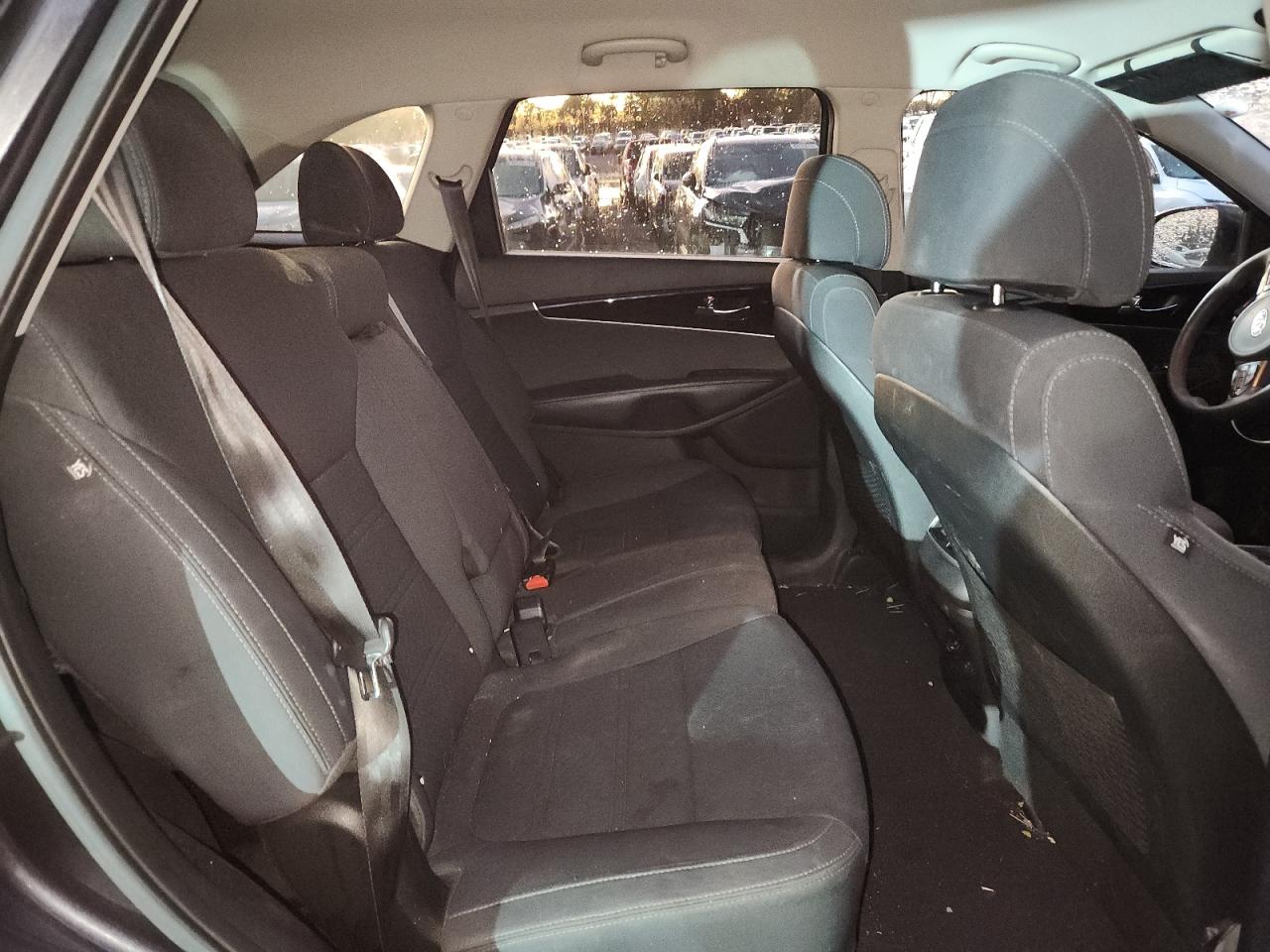 2017 Kia Sorento Lx VIN: 5XYPG4A33HG255502 Lot: 90890555