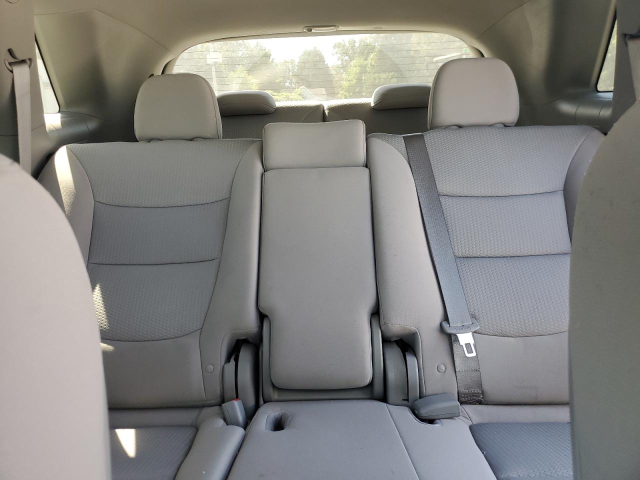 2012 Kia Sorento Base VIN: 5XYKT4A18CG232259 Lot: 84073415