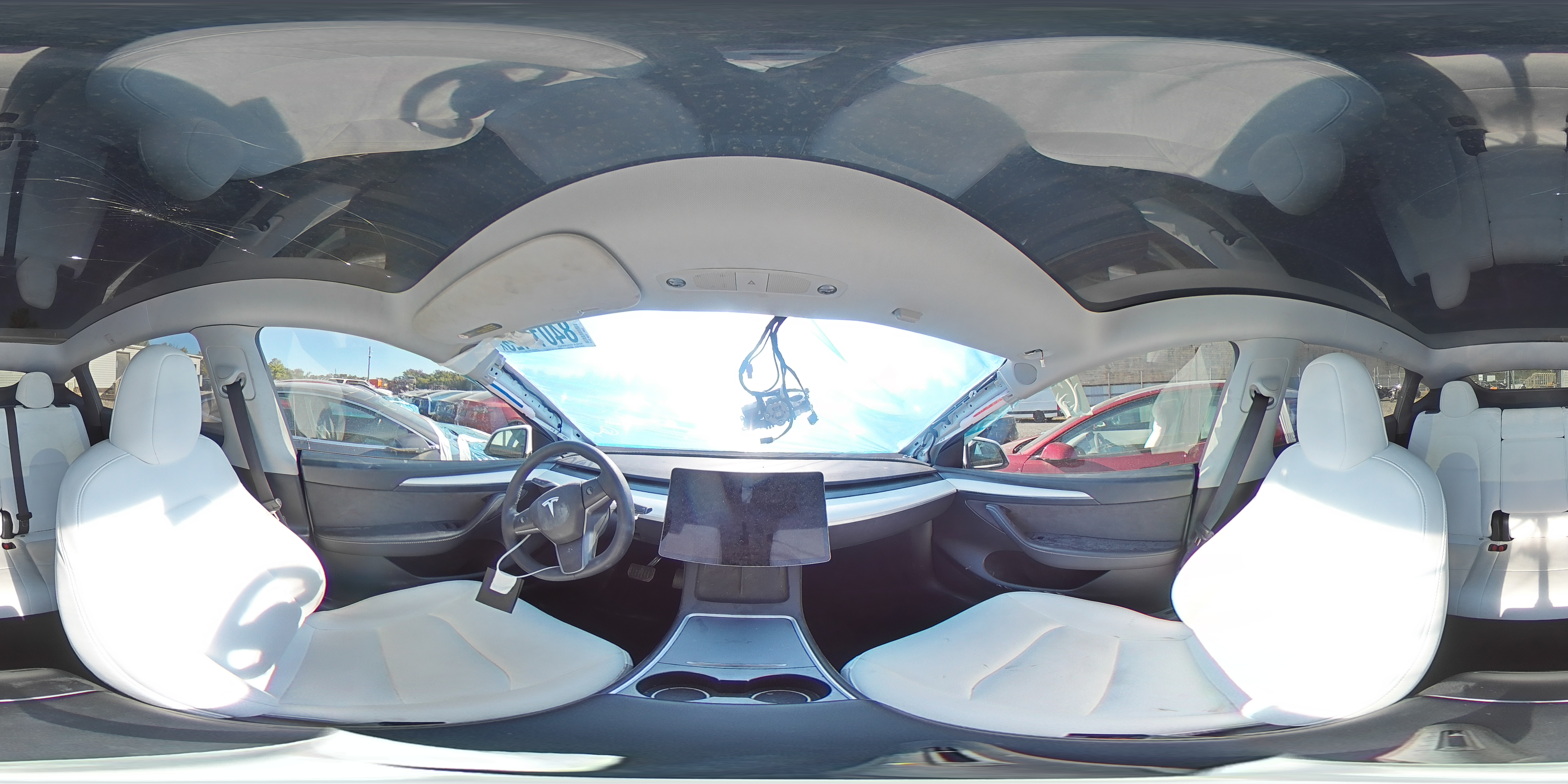 2024 Tesla Model Y VIN: 7SAYGDED4RF153032 Lot: 84019125