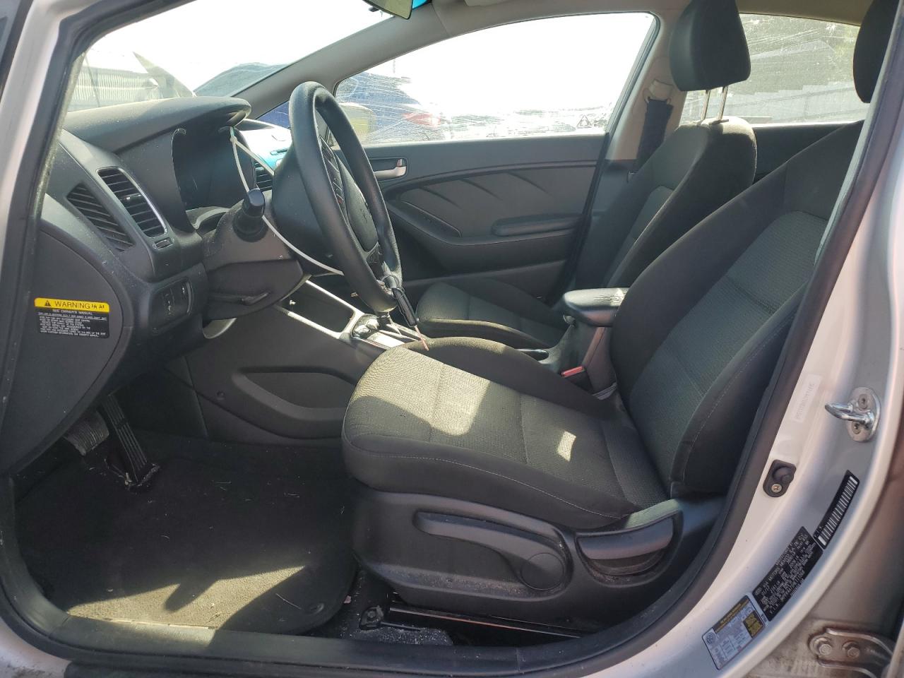 2017 Kia Forte Lx VIN: 3KPFK4A71HE111568 Lot: 81911935