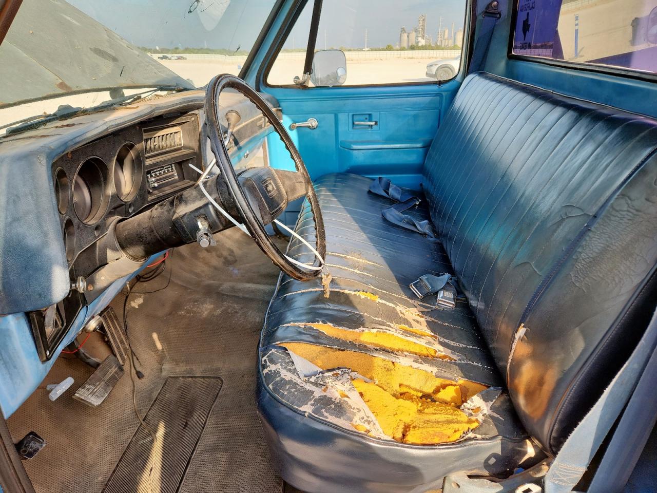 1985 Chevrolet C10 VIN: 1GCEC14H0FJ132620 Lot: 82371555