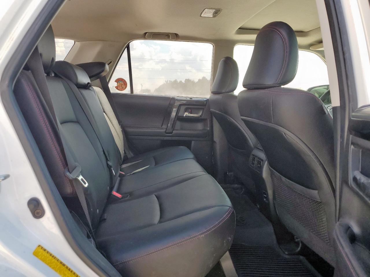 2018 Toyota 4Runner Sr5/Sr5 Premium VIN: JTEBU5JR9J5530412 Lot: 84635995