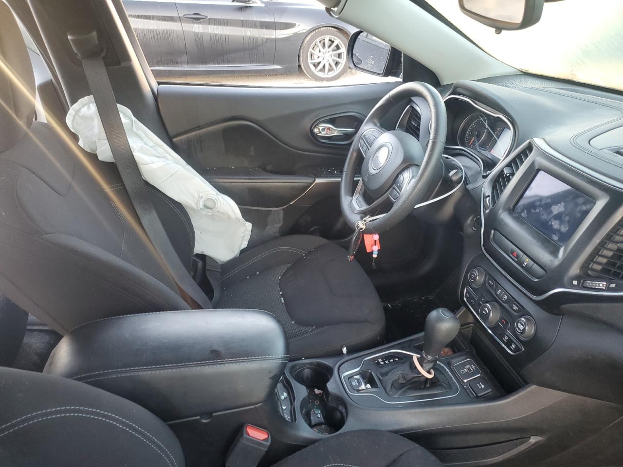 2021 Jeep Cherokee Latitude VIN: 1C4PJLCB4MD114138 Lot: 90927605