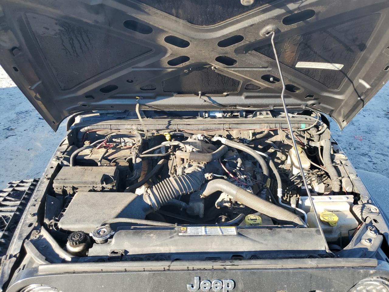 2010 Jeep Wrangler Unlimited Sport VIN: 1J4BB3H10AL144238 Lot: 82641305