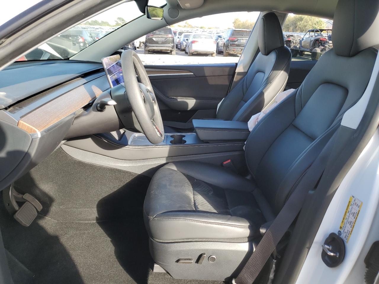 2024 Tesla Model Y VIN: 7SAYGDEE1RF152042 Lot: 89677985