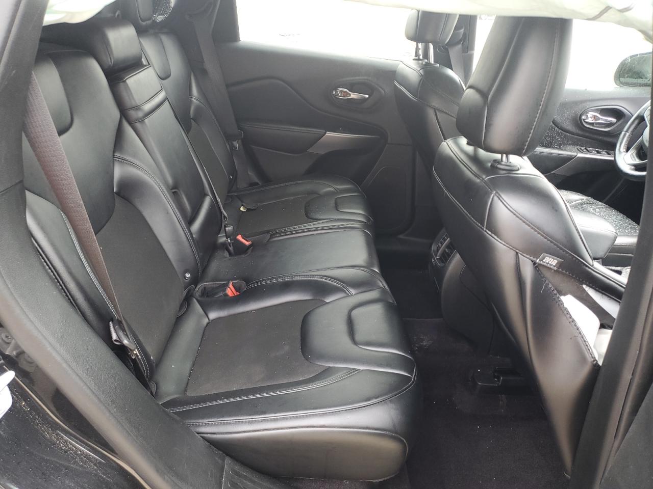 2019 Jeep Cherokee Latitude Plus VIN: 1C4PJLLB0KD176522 Lot: 85362265