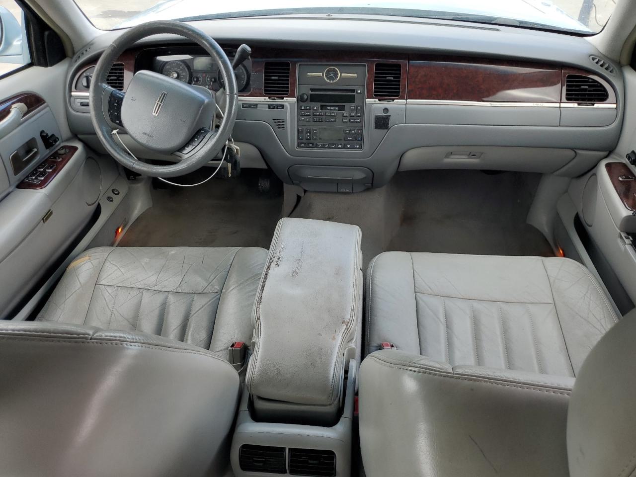 2006 Lincoln Town Car Signature VIN: 1LNHM81V76Y620625 Lot: 84635005