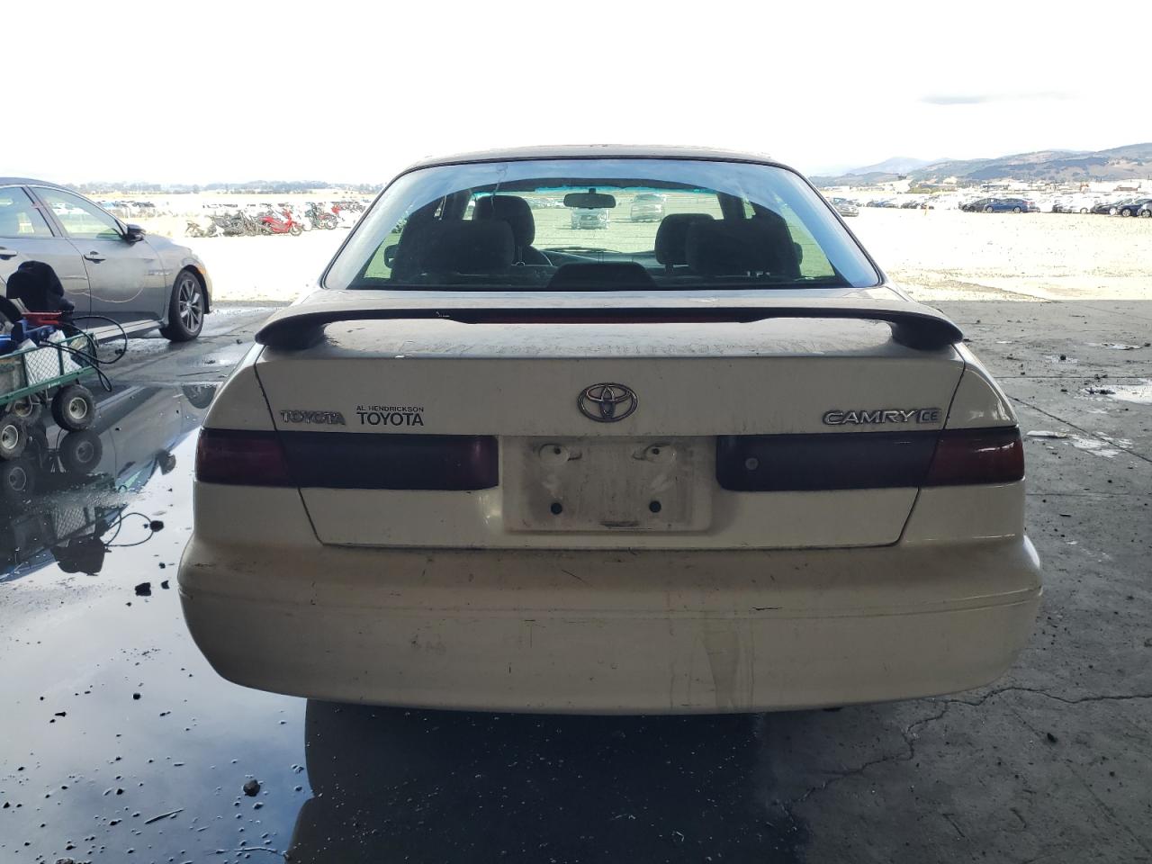 1998 Toyota Camry Ce VIN: 4T1BG22K0WU327459 Lot: 85115735