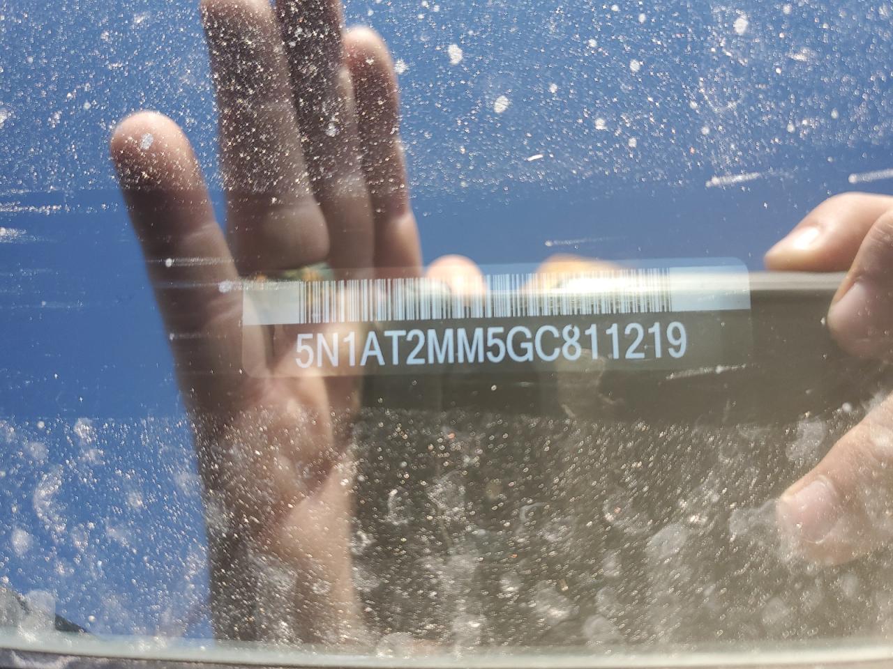 2016 Nissan Rogue S VIN: 5N1AT2MM5GC811219 Lot: 86128155