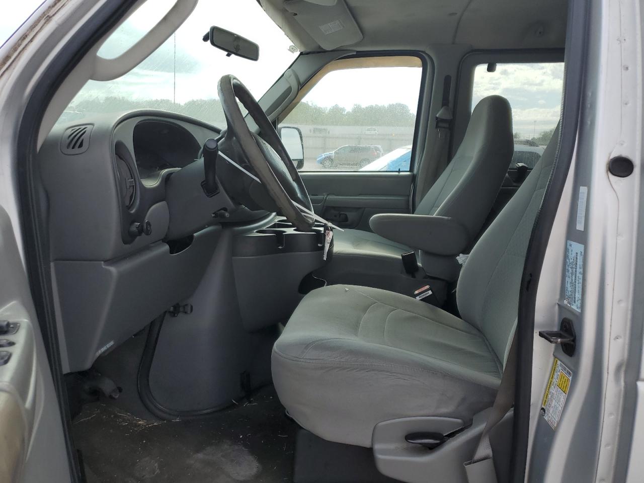 2006 Ford Econoline E350 Super Duty Wagon VIN: 1FBNE31L86DB27845 Lot: 84894115