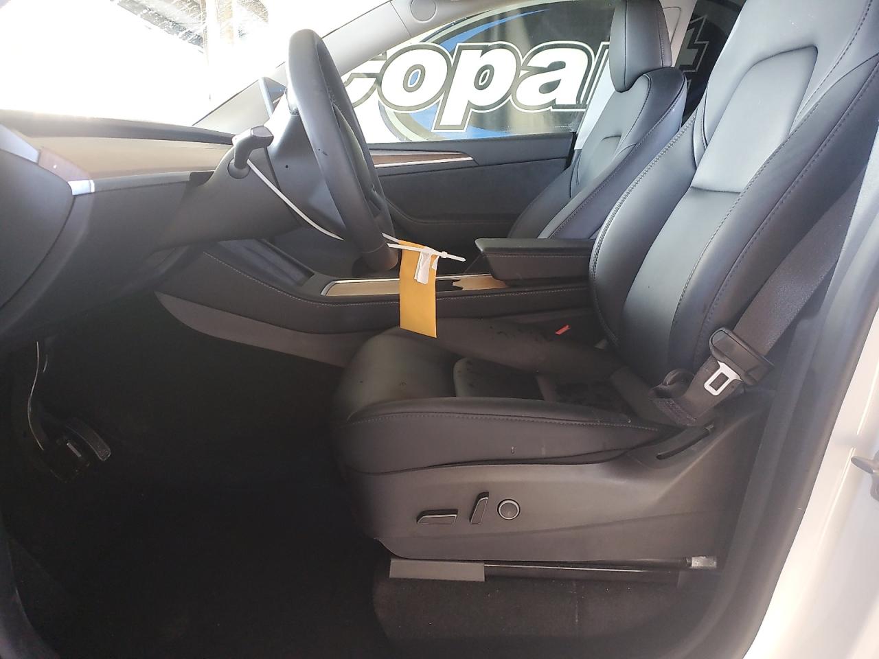 2023 Tesla Model Y VIN: 7SAYGDEE0PF674920 Lot: 84989725