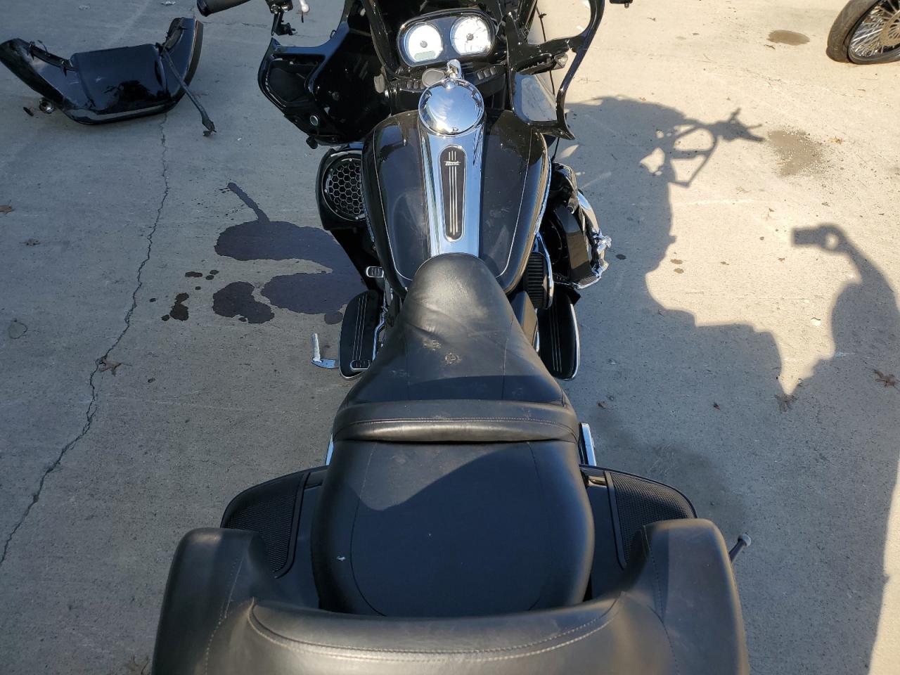 2016 Harley-Davidson Fltrxs Road Glide Special VIN: 1HD1KTM11GB669751 Lot: 84807475