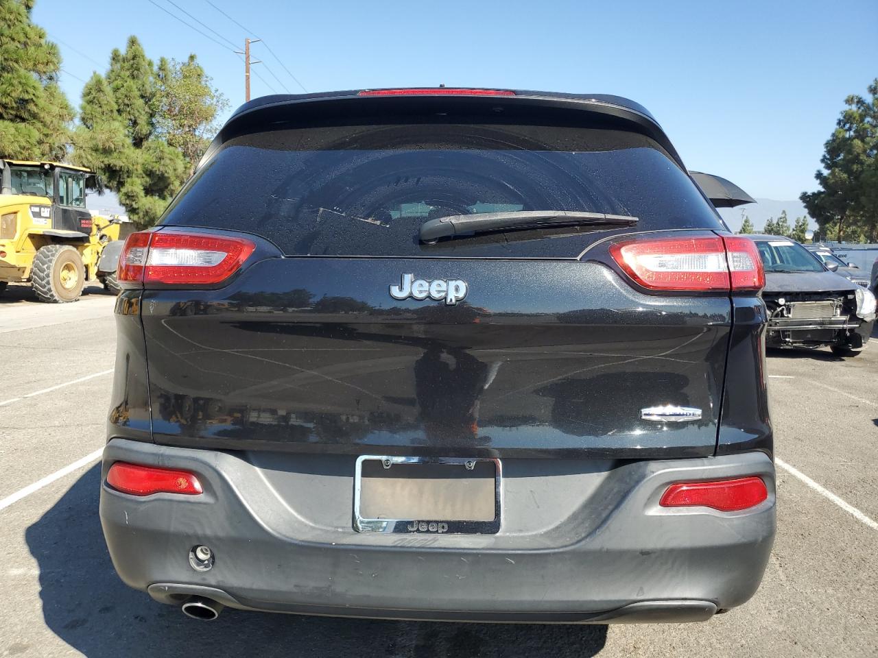 2014 Jeep Cherokee Latitude VIN: 1C4PJLCB7EW323475 Lot: 86315785