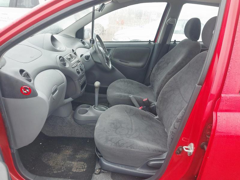 2001 TOYOTA YARIS CDX AUTO 