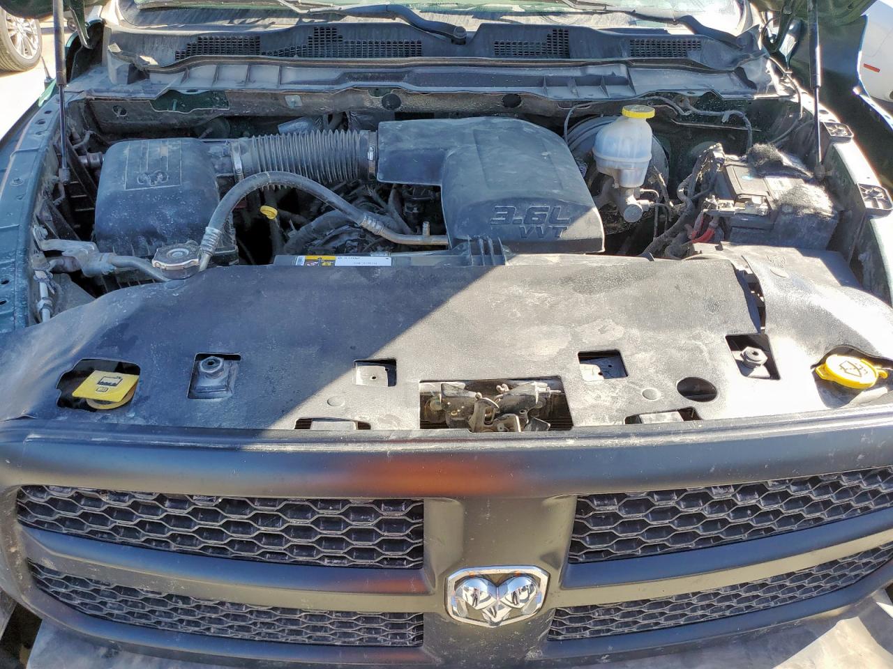 2019 Ram 1500 Classic Tradesman VIN: 3C6JR6DG5KG567069 Lot: 90722095