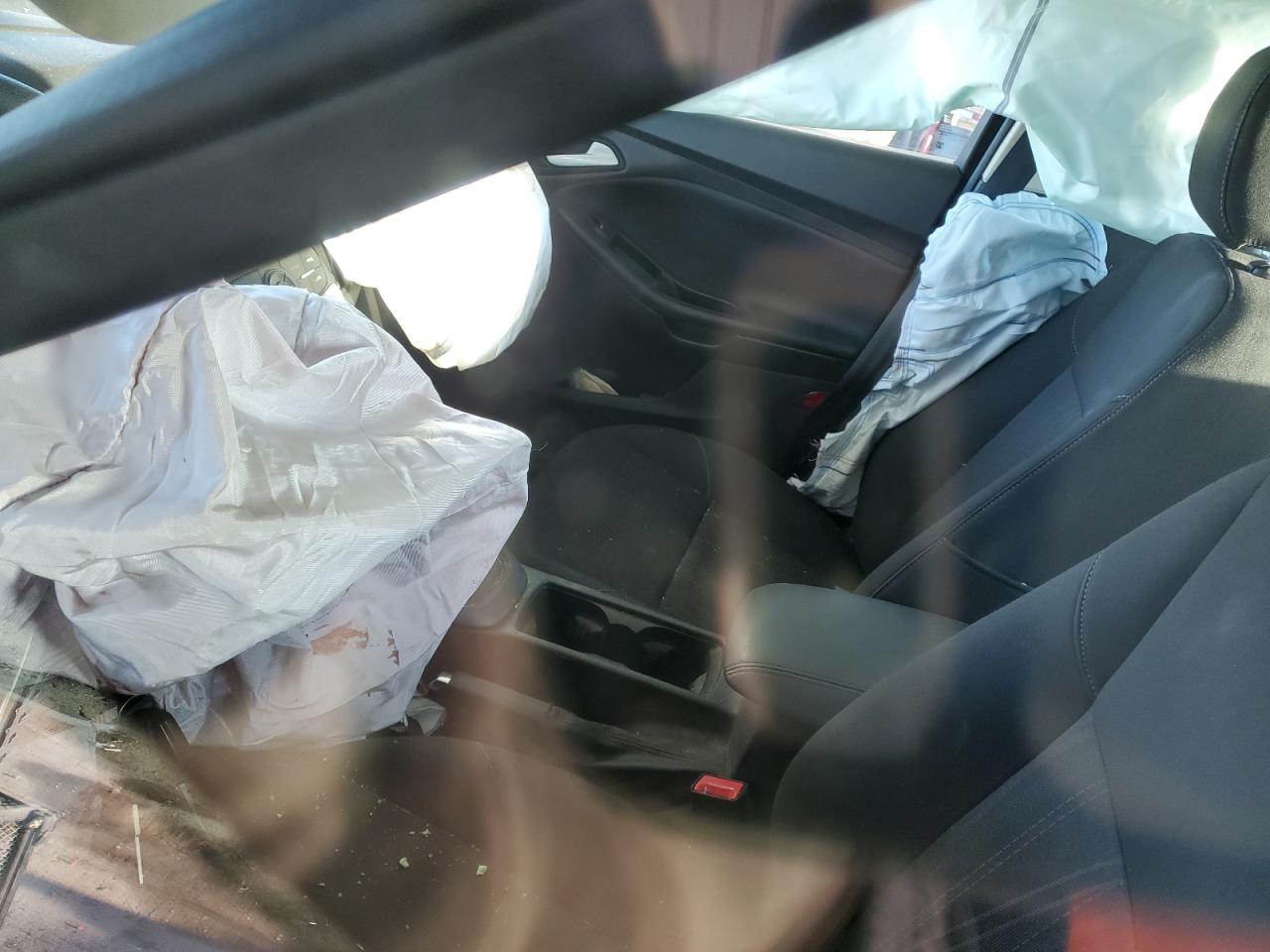 2015 Ford Focus Se VIN: 1FADP3F24FL356116 Lot: 85714065