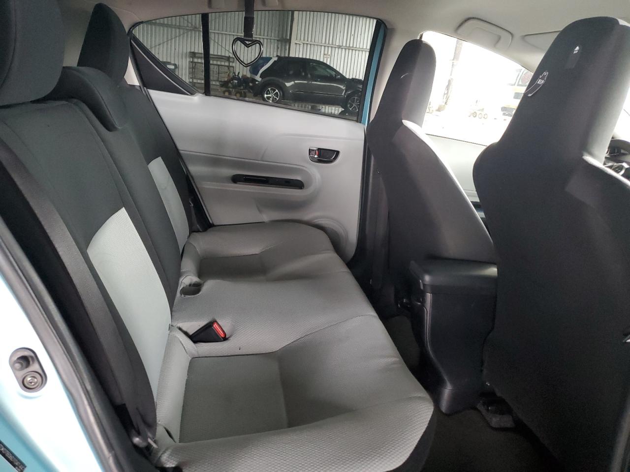 2013 Toyota Prius C VIN: JTDKDTB36D1041447 Lot: 81926165