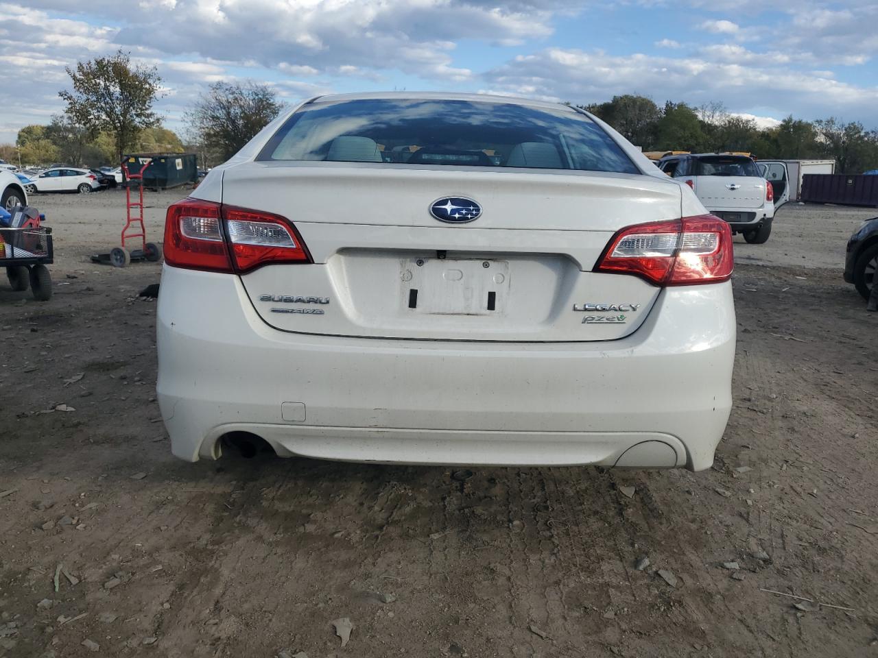 2015 Subaru Legacy 2.5I VIN: 4S3BNAA63F3030085 Lot: 86810285