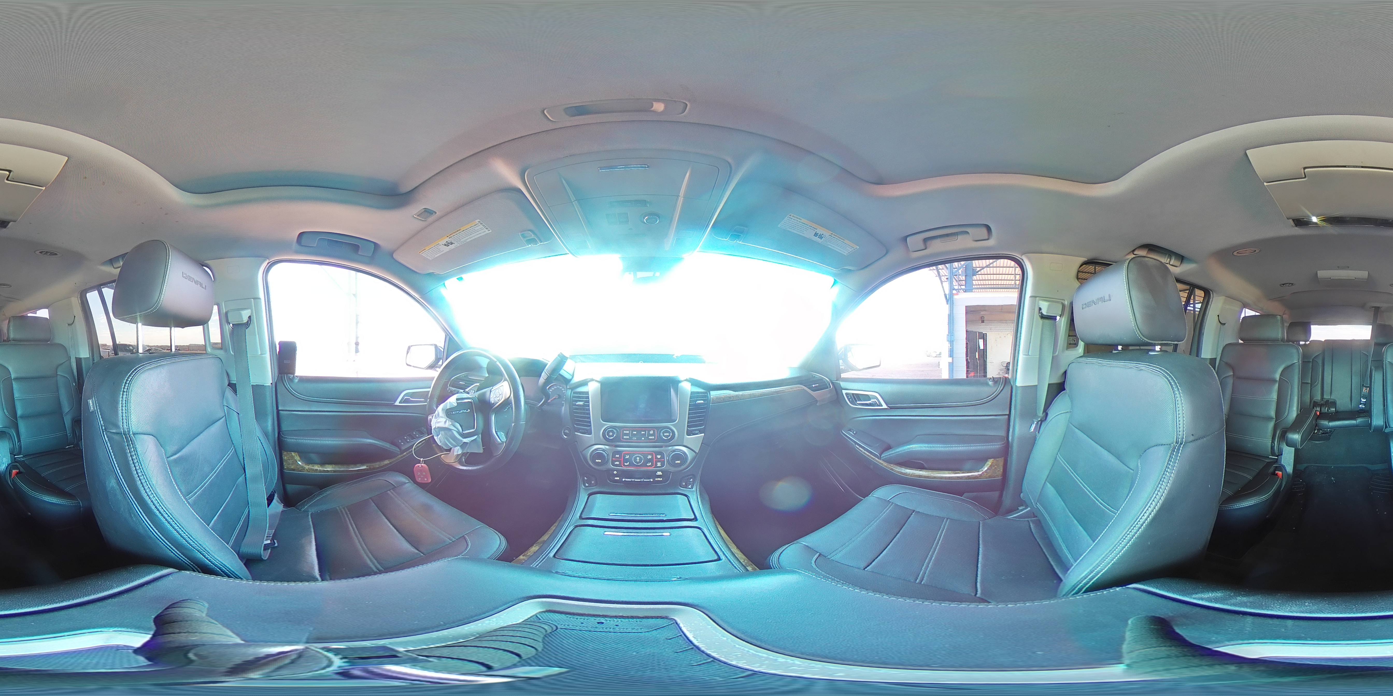 2016 GMC Yukon Xl Denali VIN: 1GKS1HKJ3GR101831 Lot: 89566075