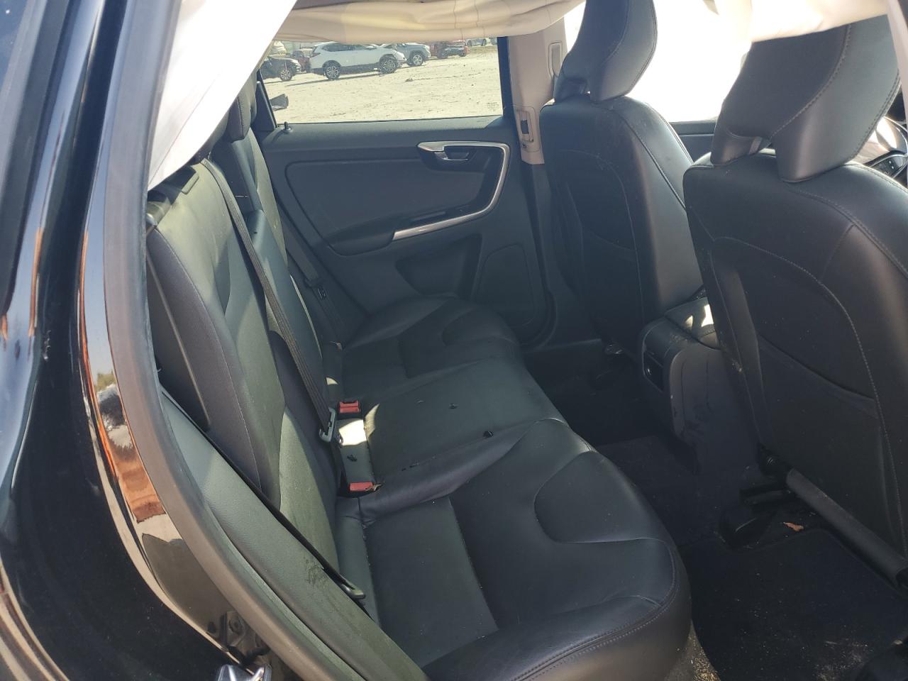 2015 Volvo Xc60 T5 Premier VIN: YV440MDK9F2717253 Lot: 82492455