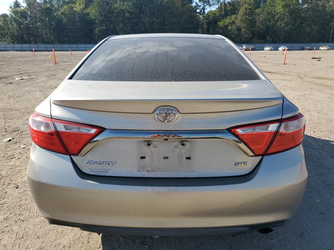 2015 Toyota Camry Le VIN: 4T1BF1FKXFU050780 Lot: 84985005