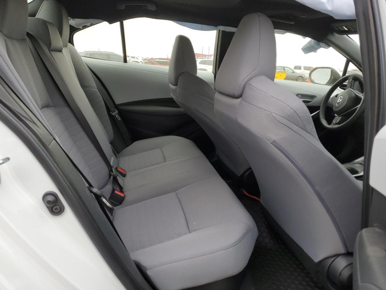 2025 Toyota Corolla Le VIN: JTDBDMHEXSJ013548 Lot: 82392955