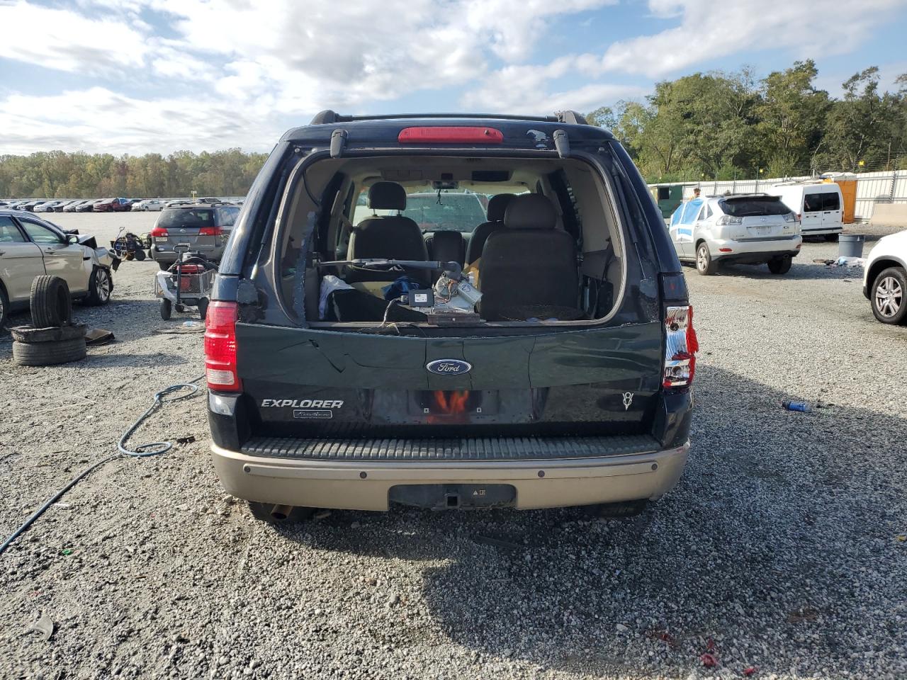 2004 Ford Explorer Eddie Bauer VIN: 1FMZU64W54ZA13952 Lot: 86152315