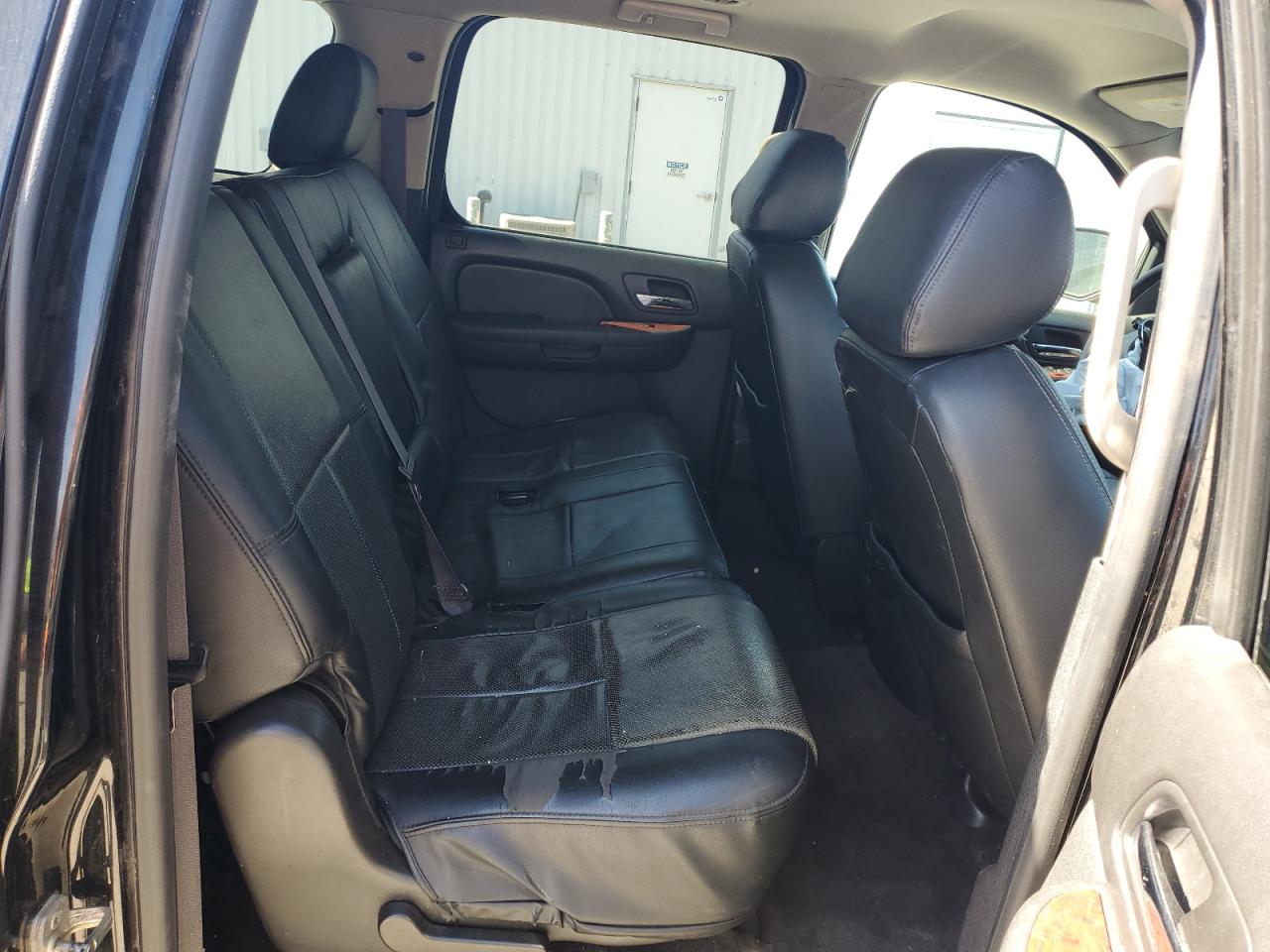 2014 Chevrolet Suburban C1500 Ls VIN: 1GNSCHE06ER221622 Lot: 82325745