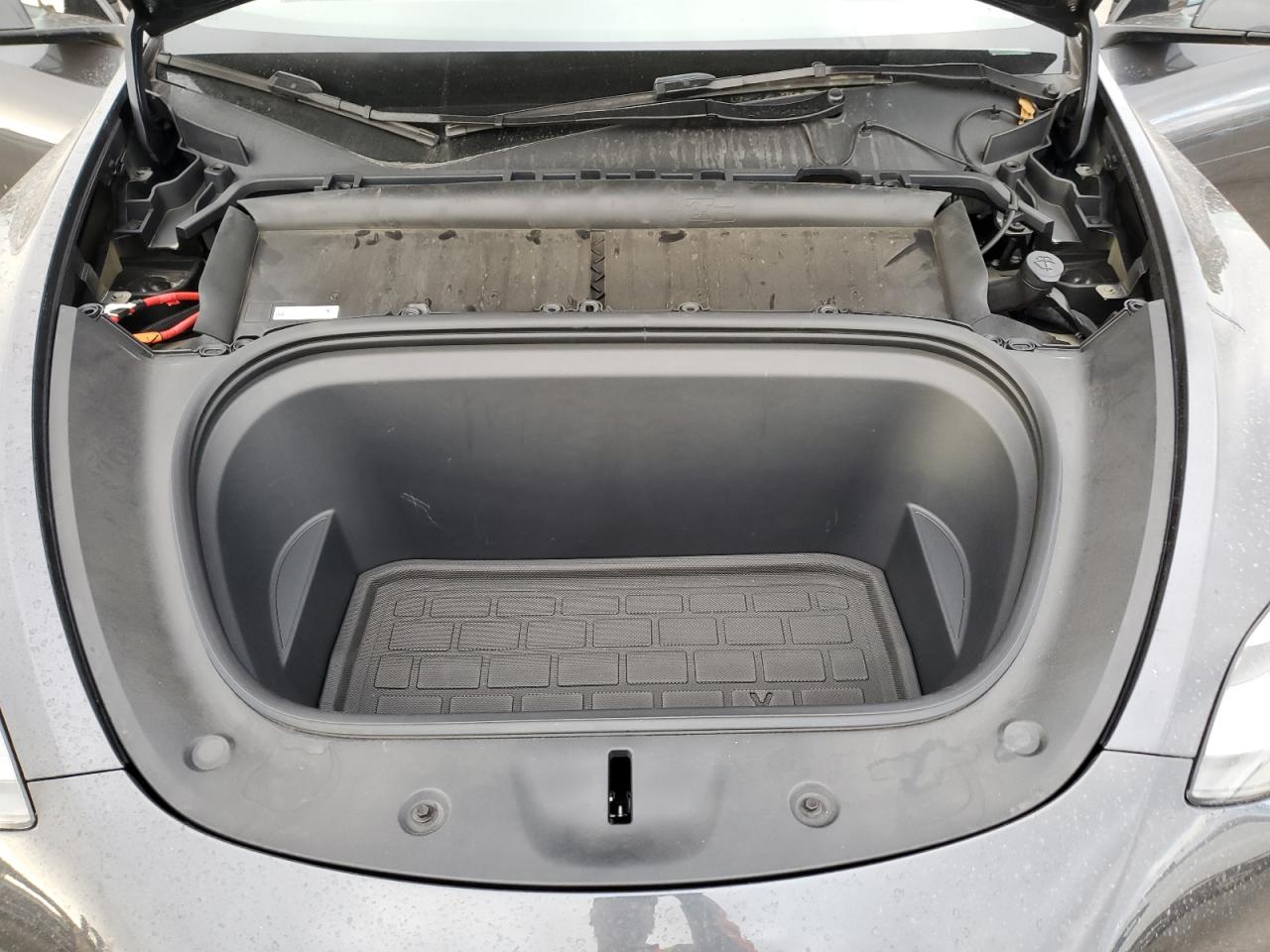 2024 Tesla Model Y VIN: 7SAYGAEE7RF020109 Lot: 84736305