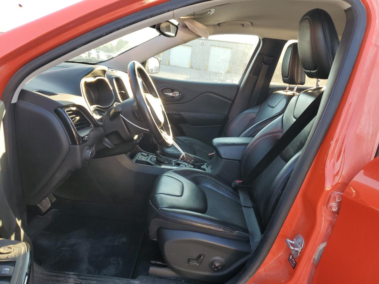 2021 Jeep Cherokee Latitude Plus VIN: 1C4PJLLB1MD192070 Lot: 86456325