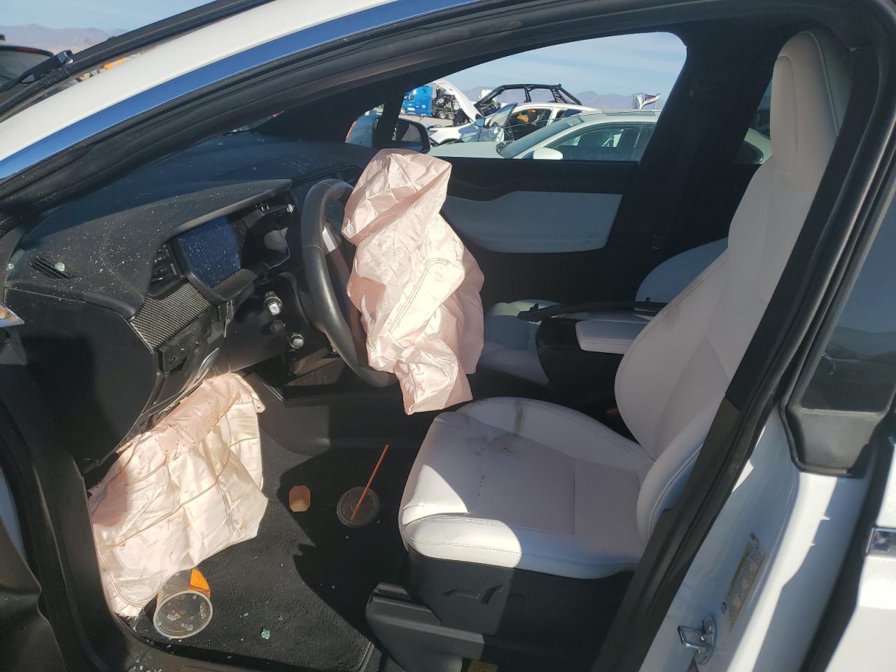 2021 Tesla Model X VIN: 5YJXCBE4XMF324643 Lot: 90622885