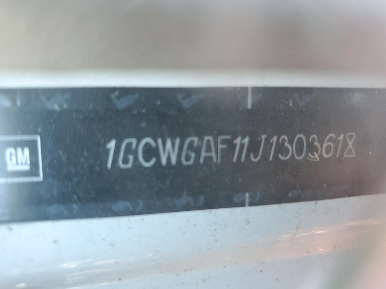 2018 Chevrolet Express G2500 VIN: 1GCWGAF11J1303618 Lot: 82580935