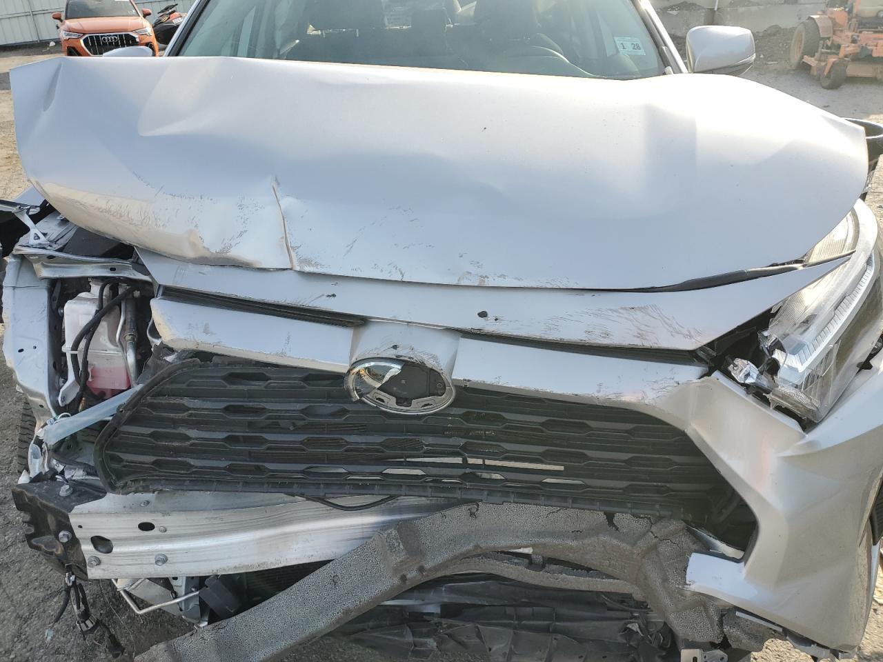 2023 Toyota Rav4 Xle VIN: 2T3P1RFV3PC329477 Lot: 81927945