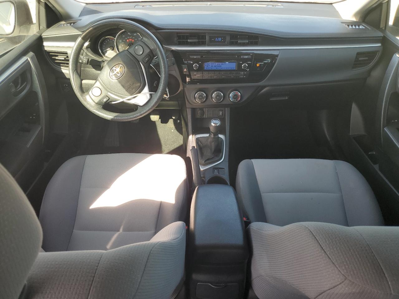 2015 Toyota Corolla L VIN: 2T1BURHE5FC428078 Lot: 81594535