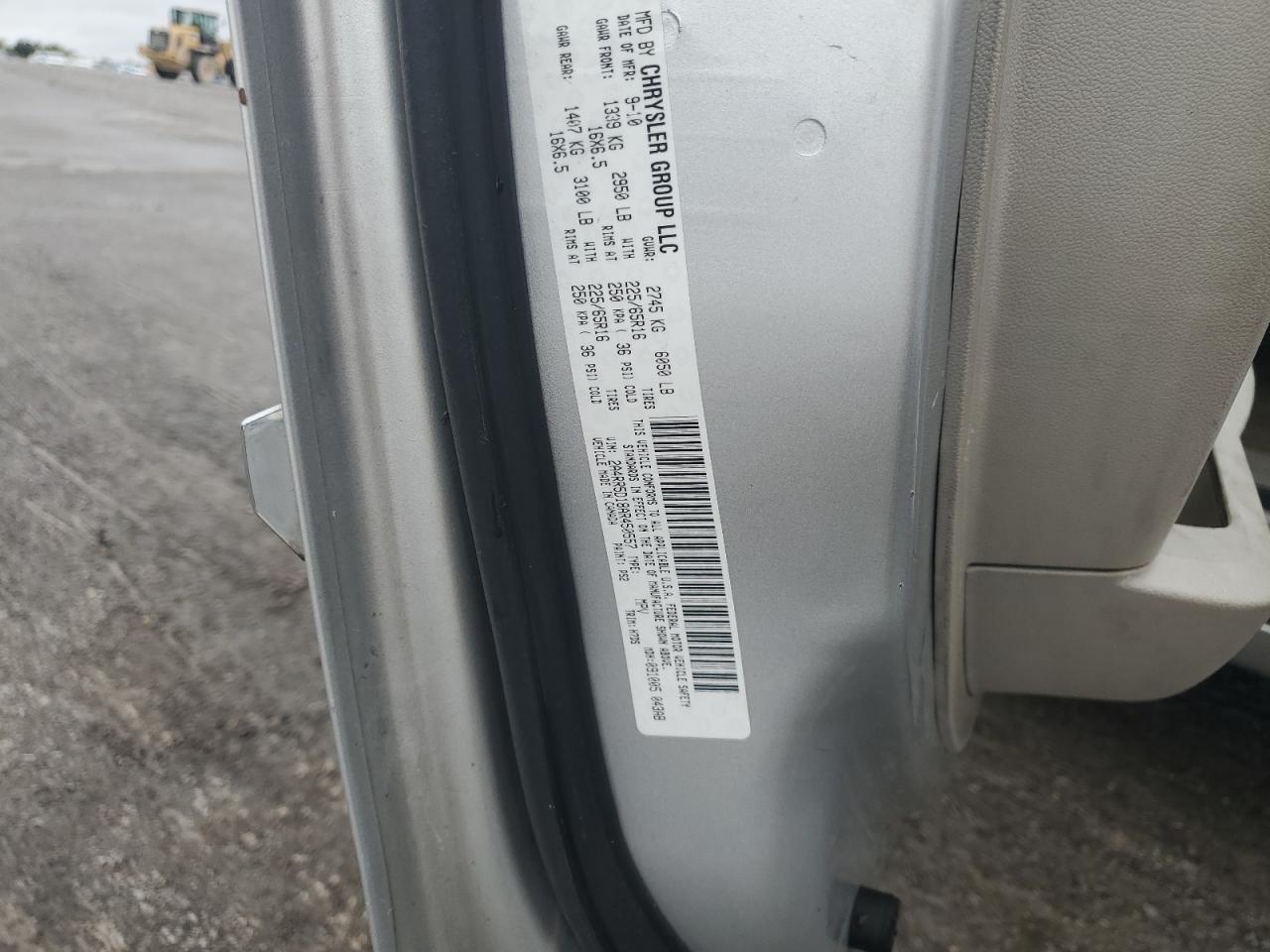 2010 Chrysler Town & Country Touring VIN: 2A4RR5D18AR450557 Lot: 90460425