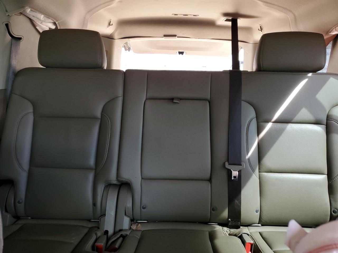 2017 Chevrolet Suburban C1500 Lt VIN: 1GNSCHKC1HR221207 Lot: 81977145