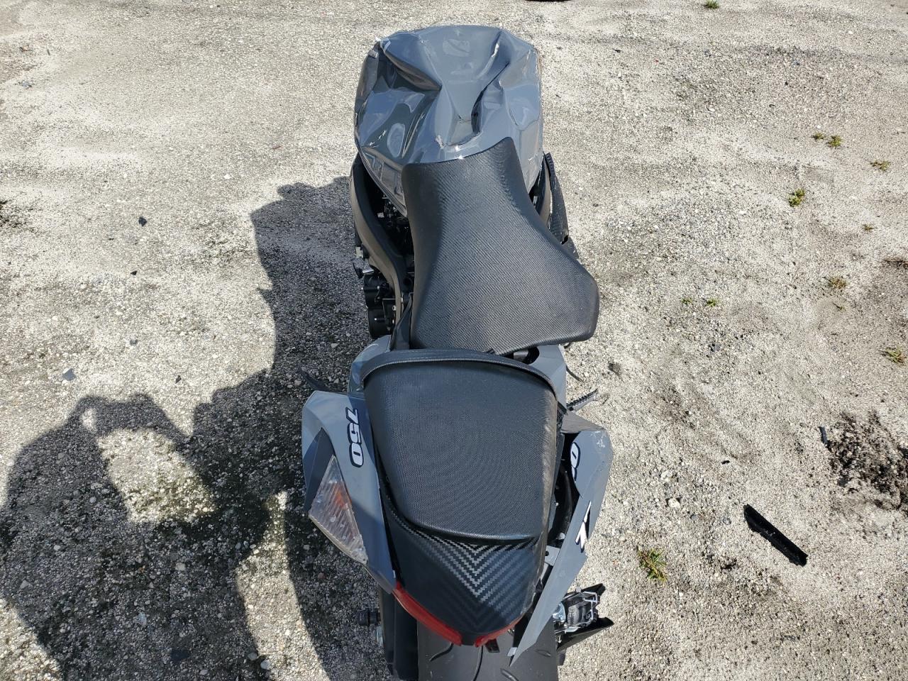 2025 Suzuki Gsx-R750 VIN: JS1GR7MA7S7101721 Lot: 85823225