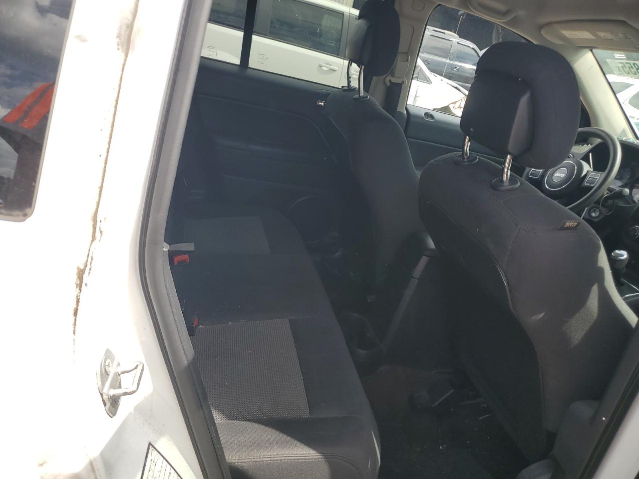 2015 Jeep Compass Sport VIN: 1C4NJCBAXFD249689 Lot: 82244855